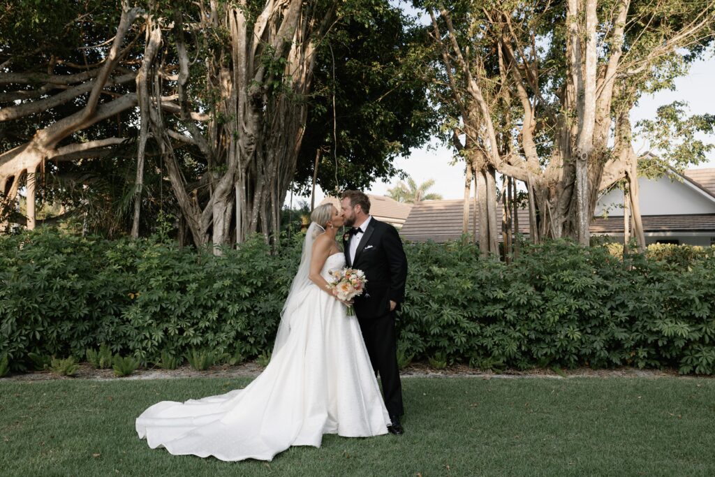 Elegant Port Royal Wedding | Priscila Del Cristo Photo Bride and groom kissing at sunset during romantic port royal wedding.