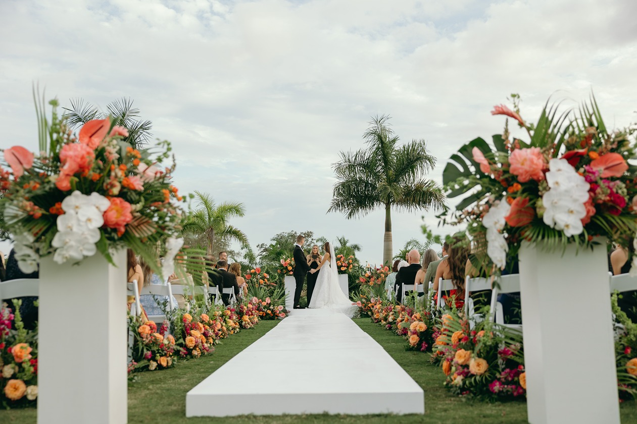naples florida beach and hotel club ceremony photo